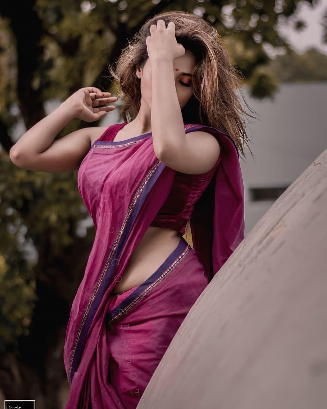 Bollywood Actress New Clicks In Saree