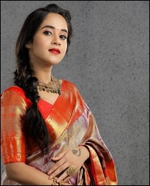 Deepthi Sunaina latest saree Photos