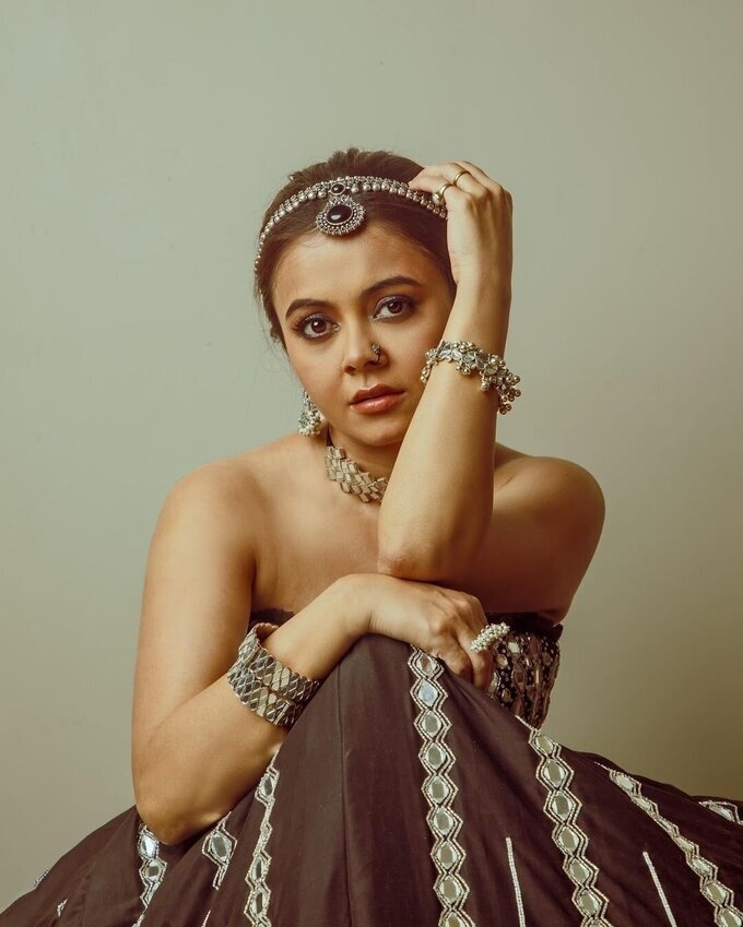 Devoleena Bhattacharjee latest hot looking photos