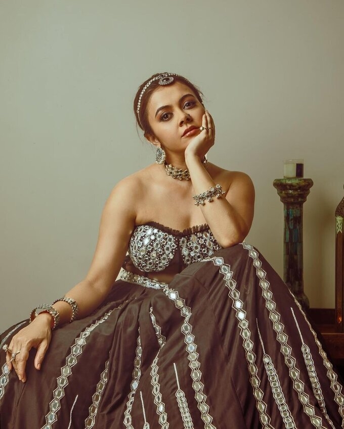 Devoleena Bhattacharjee latest hot looking photos