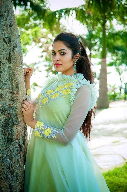 Divi Vadthya latest Photos shoot