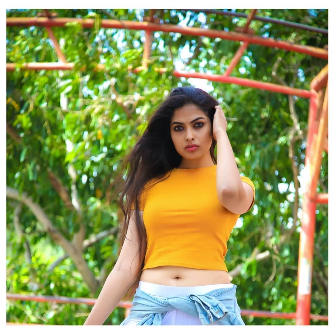 Divi Vadthya latest Photos shoot