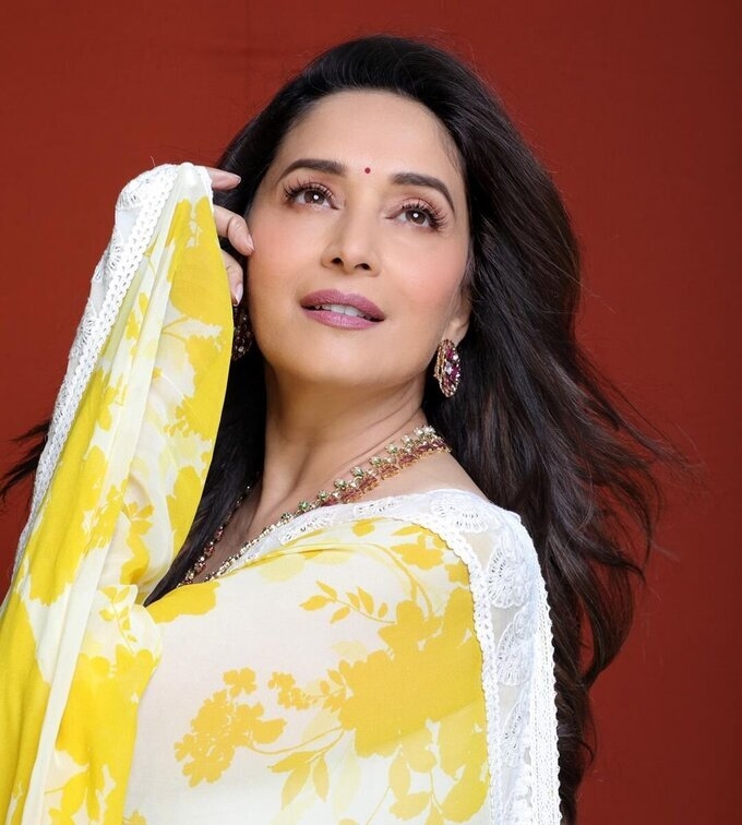 Evergreen Actress Madhuri Dixit Image Collection