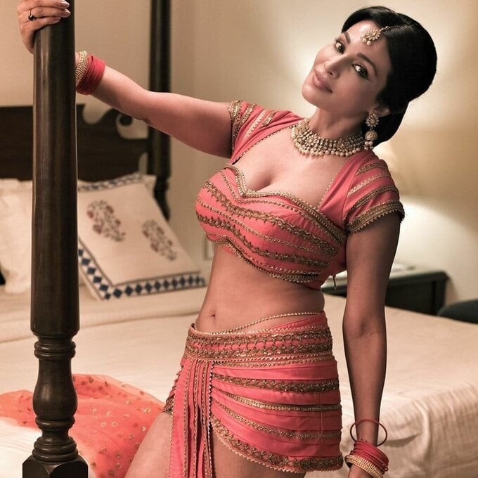 Flora Saini Photos In Shoot