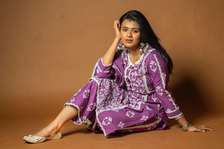 Hebah Pateli Hot Photos Gallery