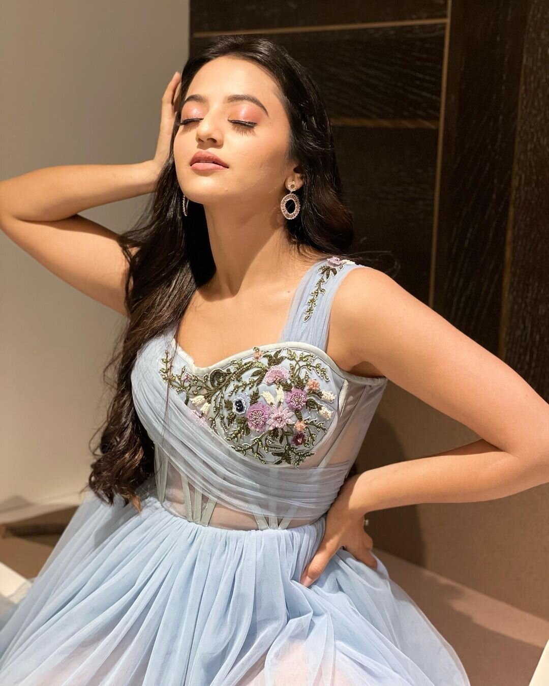 Helly Shah Amazing Looks Images