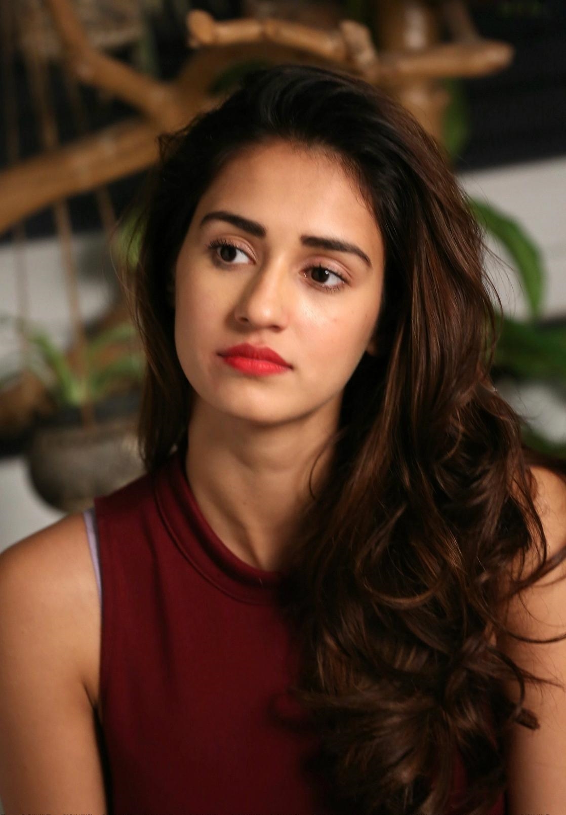 Hot Actress Disha Patani Stunning Images