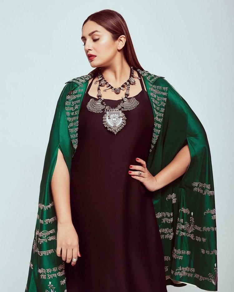 Huma Qureshi New Clicks In Long Dress