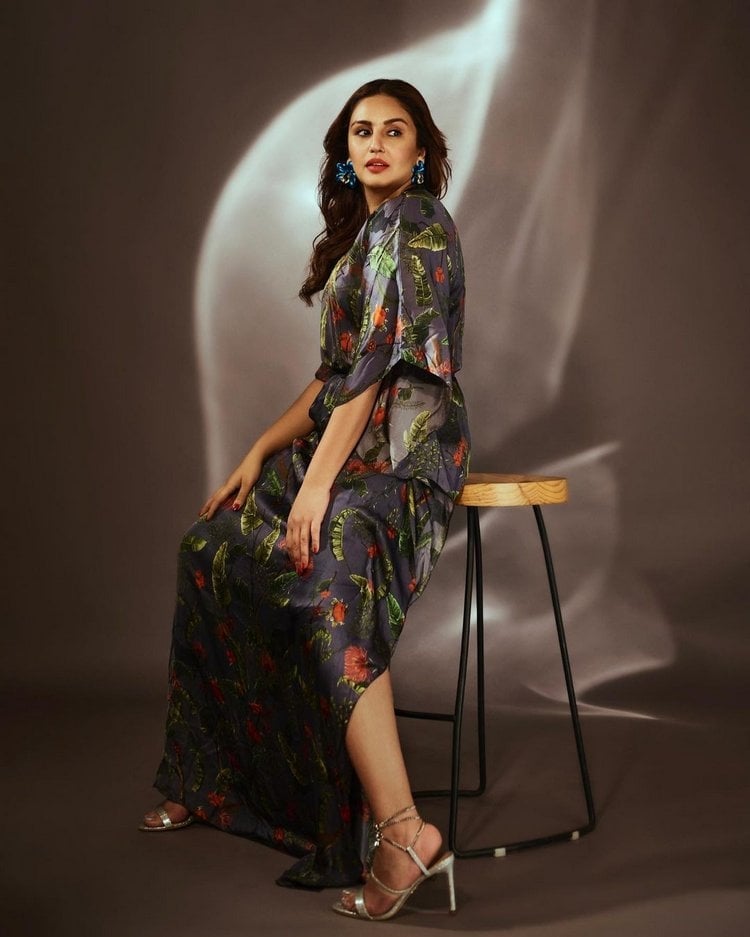 Huma Qureshi New Images Collection Gallery