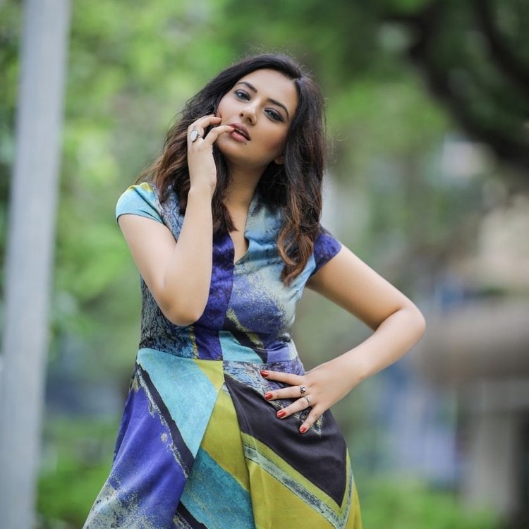 Isha Chawla New Clicks Collection Gallery