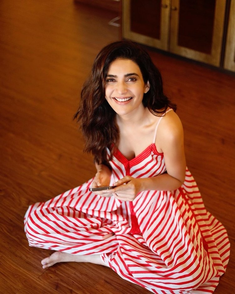 Karishma Tanna New Images Gallery Shoot