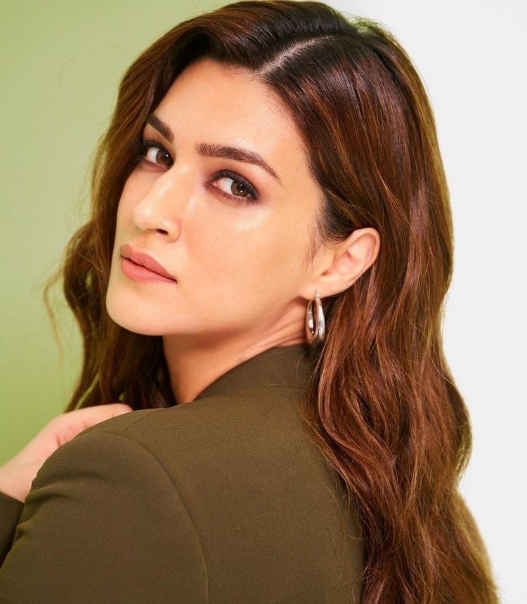 Kriti Sanon New Clicks Gallery