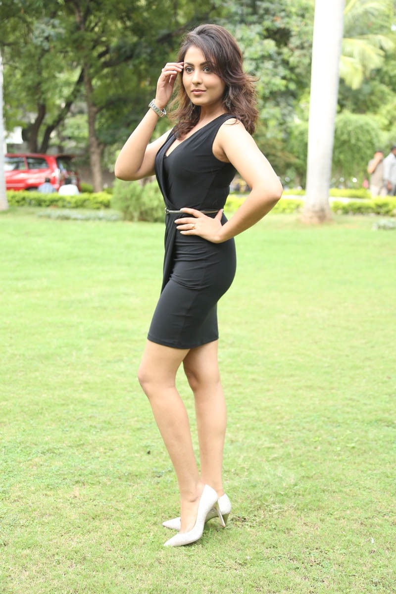 Madhu shalini black dress photos