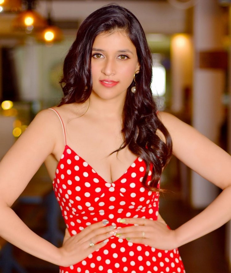 Mannara Chopra New Images In Red Dress