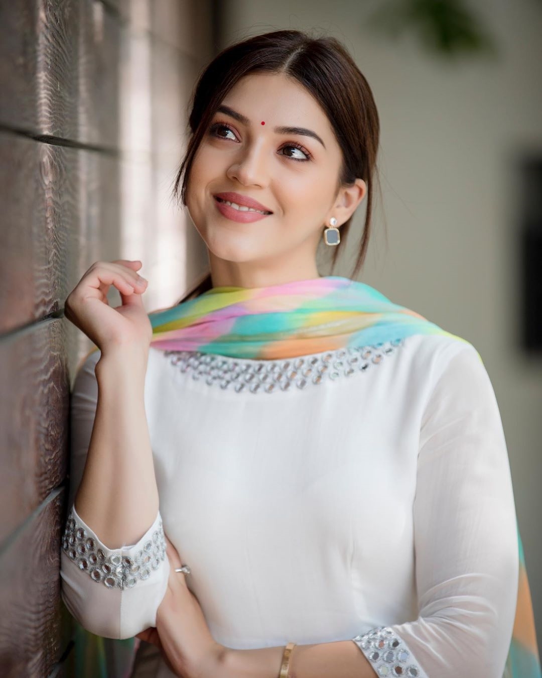 Mehreen Pirzada New Images