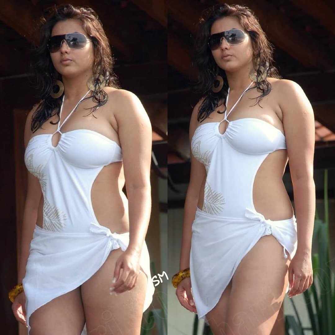 Namitha latest white dress Photo s