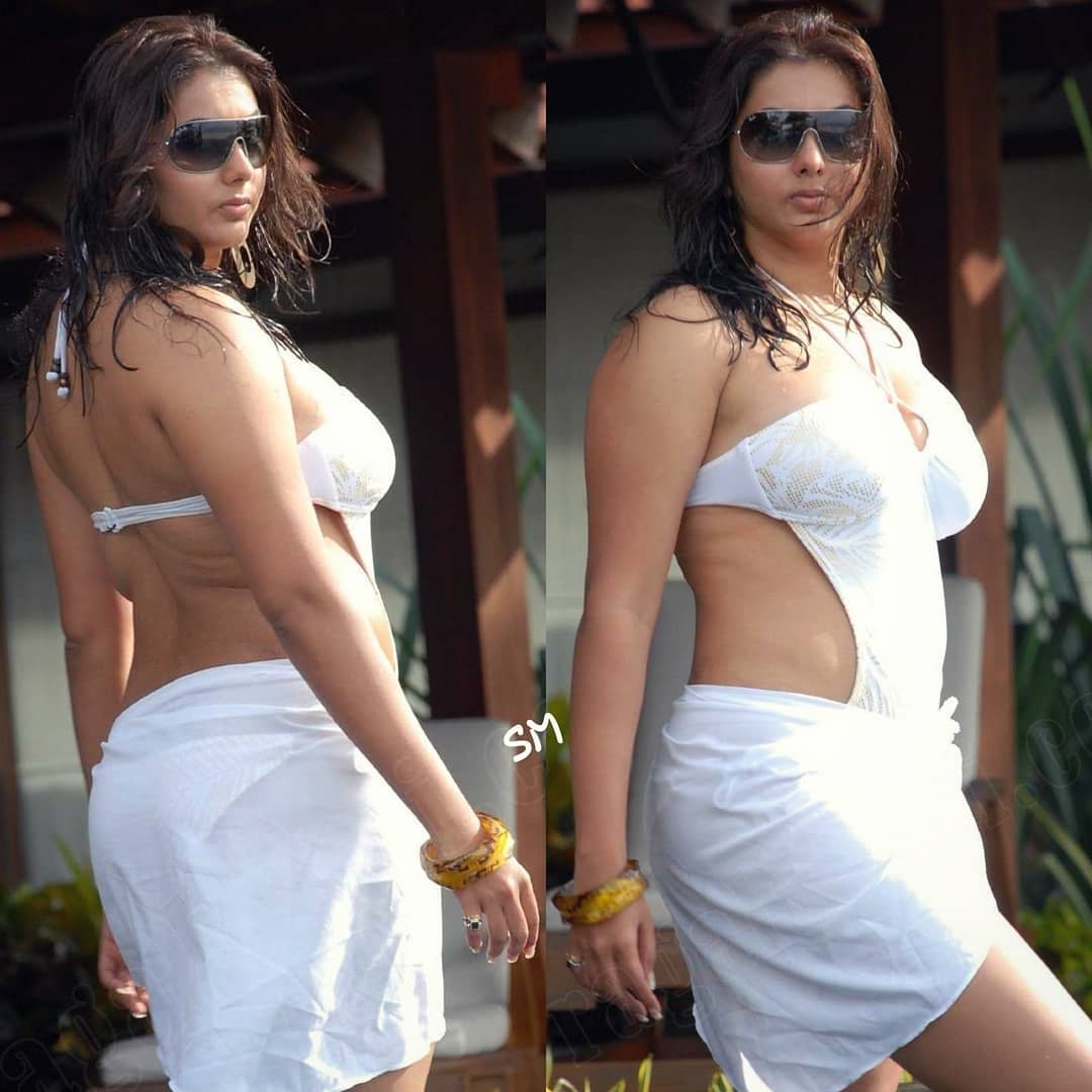 Namitha latest white dress Photo s