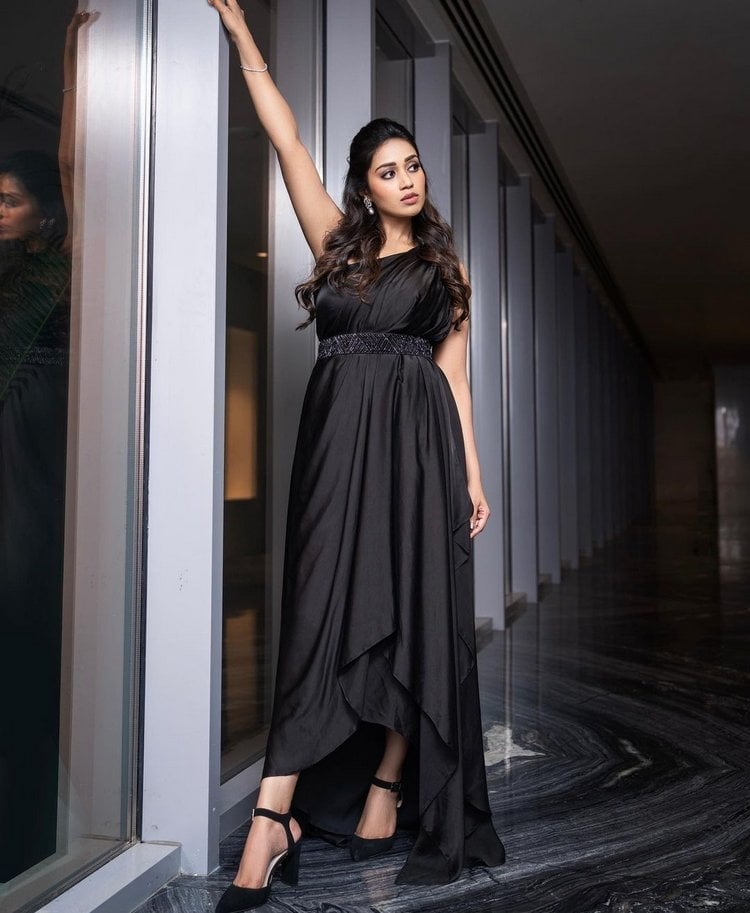 Nivetha Pethuraj Amazing Photos