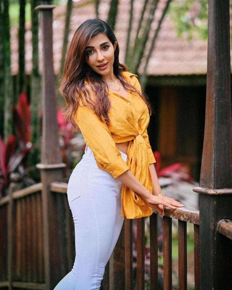 Parvati Nair Latest Photos Collection