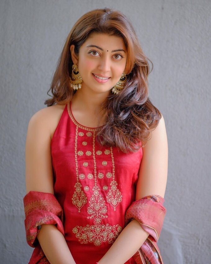 Pranitha Subhash New Images Gallery