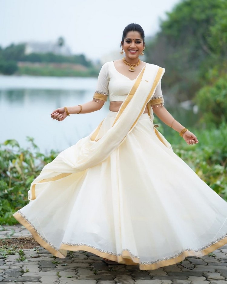 Rashmi Gautam latest Photos In White Dress