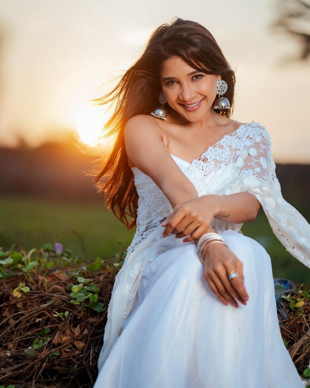 Sakshi Agarwal Amazing New Photos