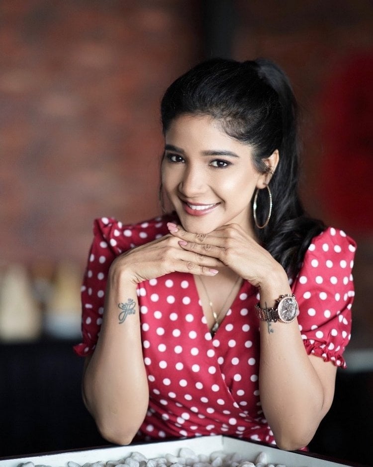 Sakshi Agarwal New Photos In Show