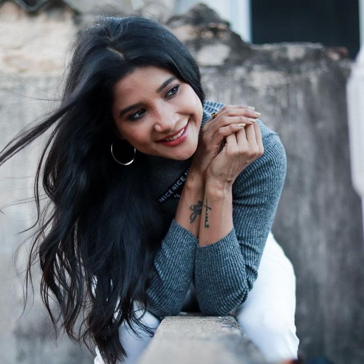 Sakshi Agarwal Stunning New Photos