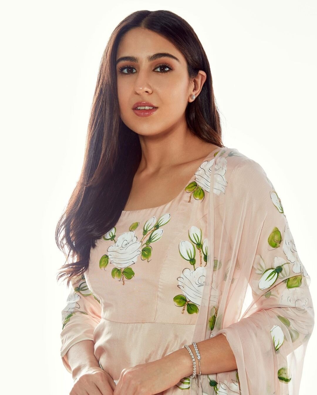 Sara Ali Khan Amazing Cute Photos