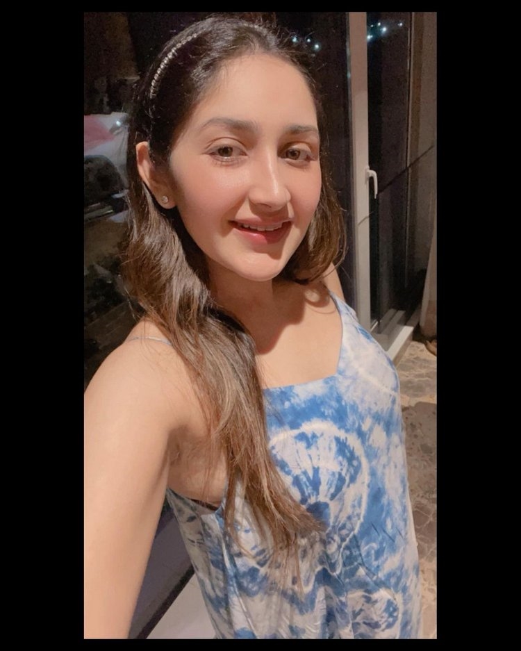 Sayyeshaa New Photos Collection