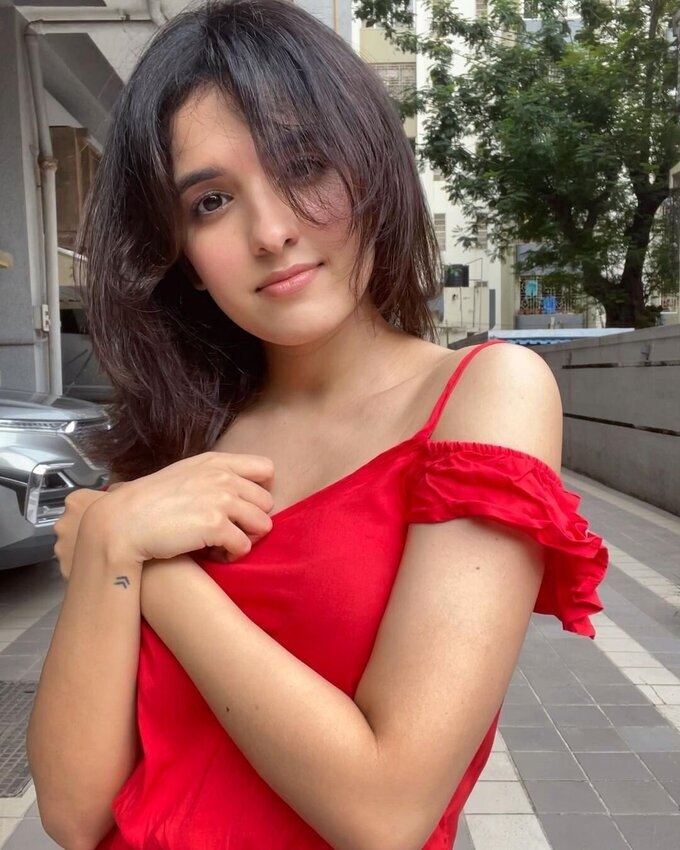 Shirley Setia New Photos Collection