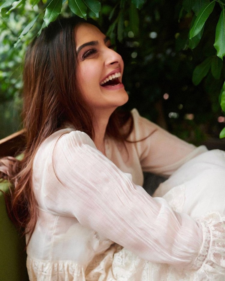 Sonam Kapoor Latest Photos Collection