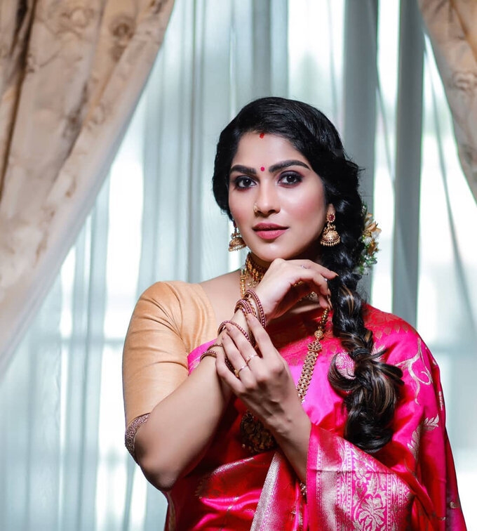 Swasika Vijay Stunning Photos