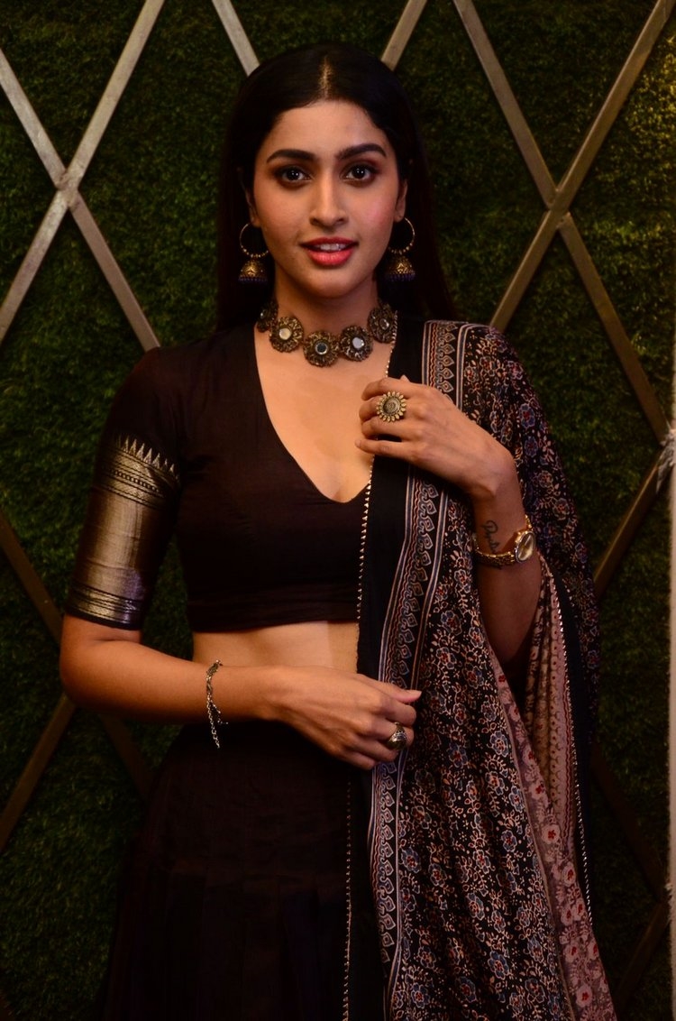 Tanya Ravichandran New Stills