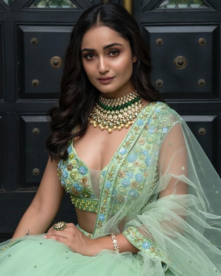 Tridha Choudhury New Images In Stylish Look