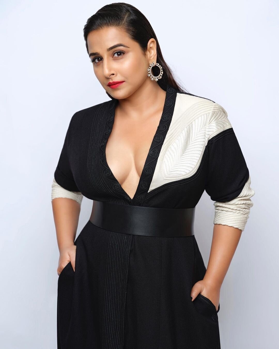 Vidya Balan Amazing New Looks Photos