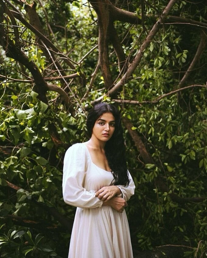 Wamiqa Gabbi Photos In Insta