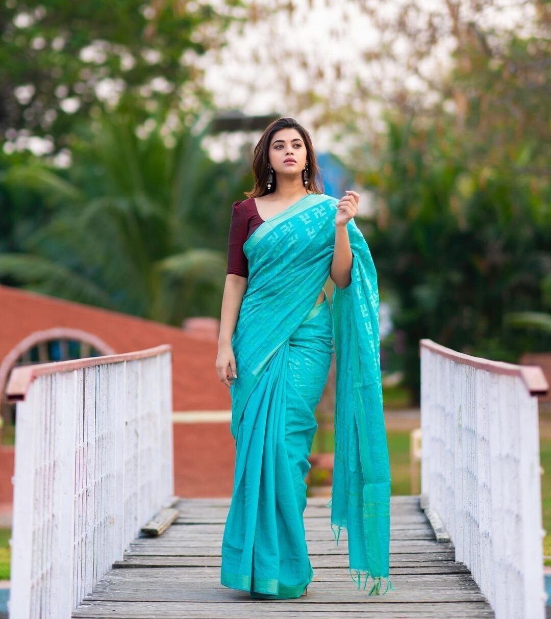 Yamini Bhaskar Photos In Saree