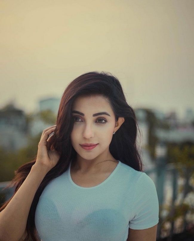 parvatii nair latest Photos