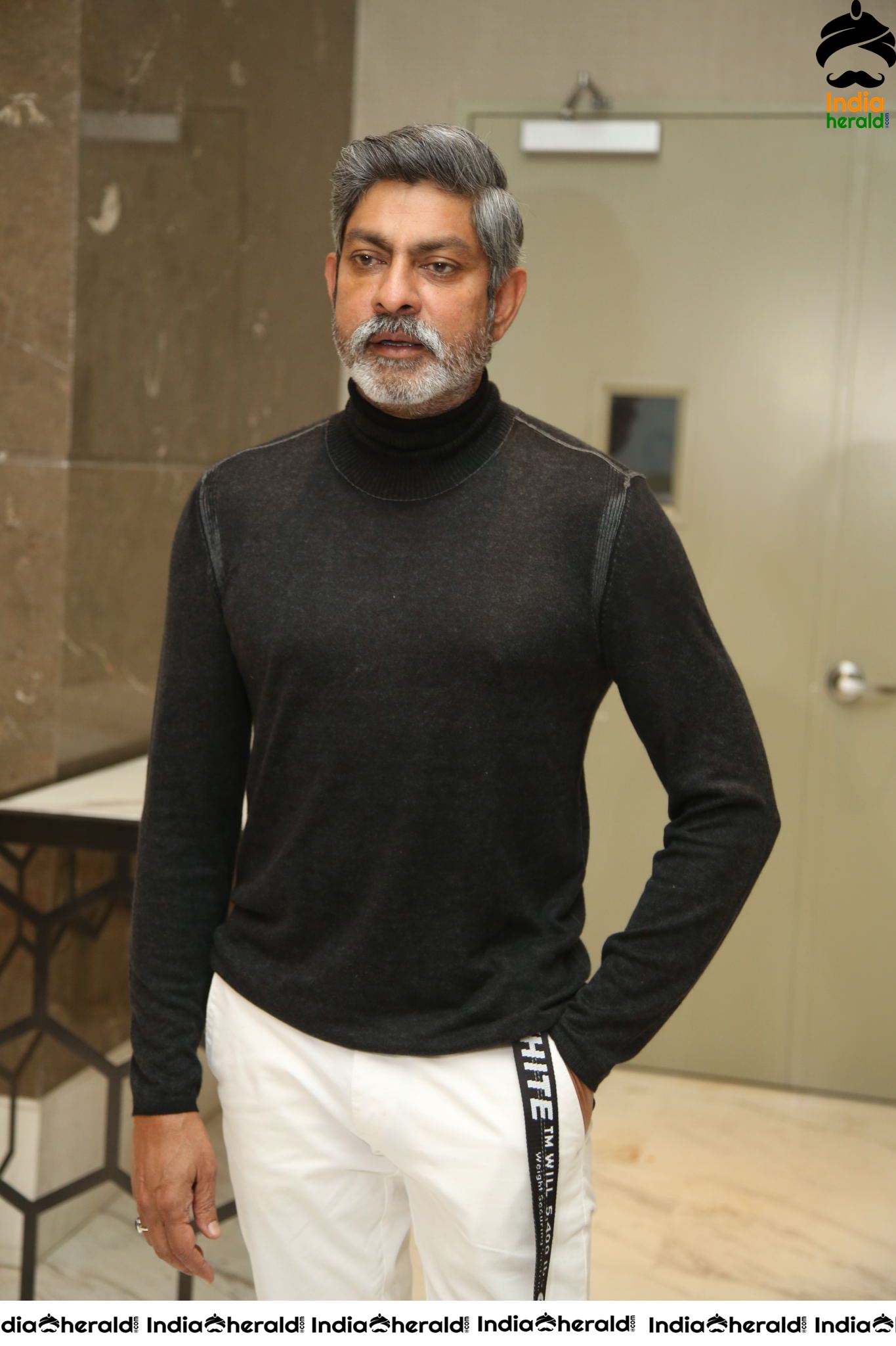 Actor Jagapathi Babu looking stylish with white beard Set 1