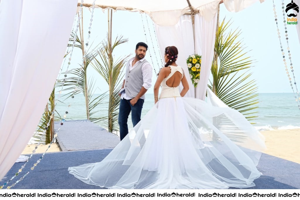 Actor Jayam Ravi Unseen Smooching Hot Photos with Nayanthara by Beach Side Set 1