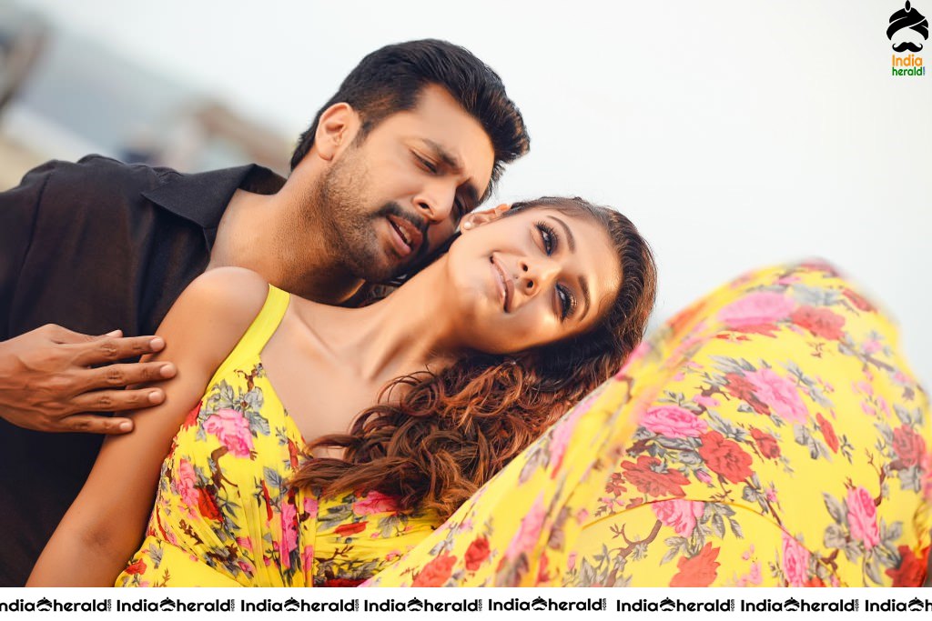 Actor Jayam Ravi Unseen Smooching Hot Photos with Nayanthara by Beach Side Set 3