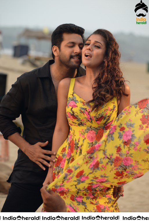 Actor Jayam Ravi Unseen Smooching Hot Photos with Nayanthara by Beach Side Set 3