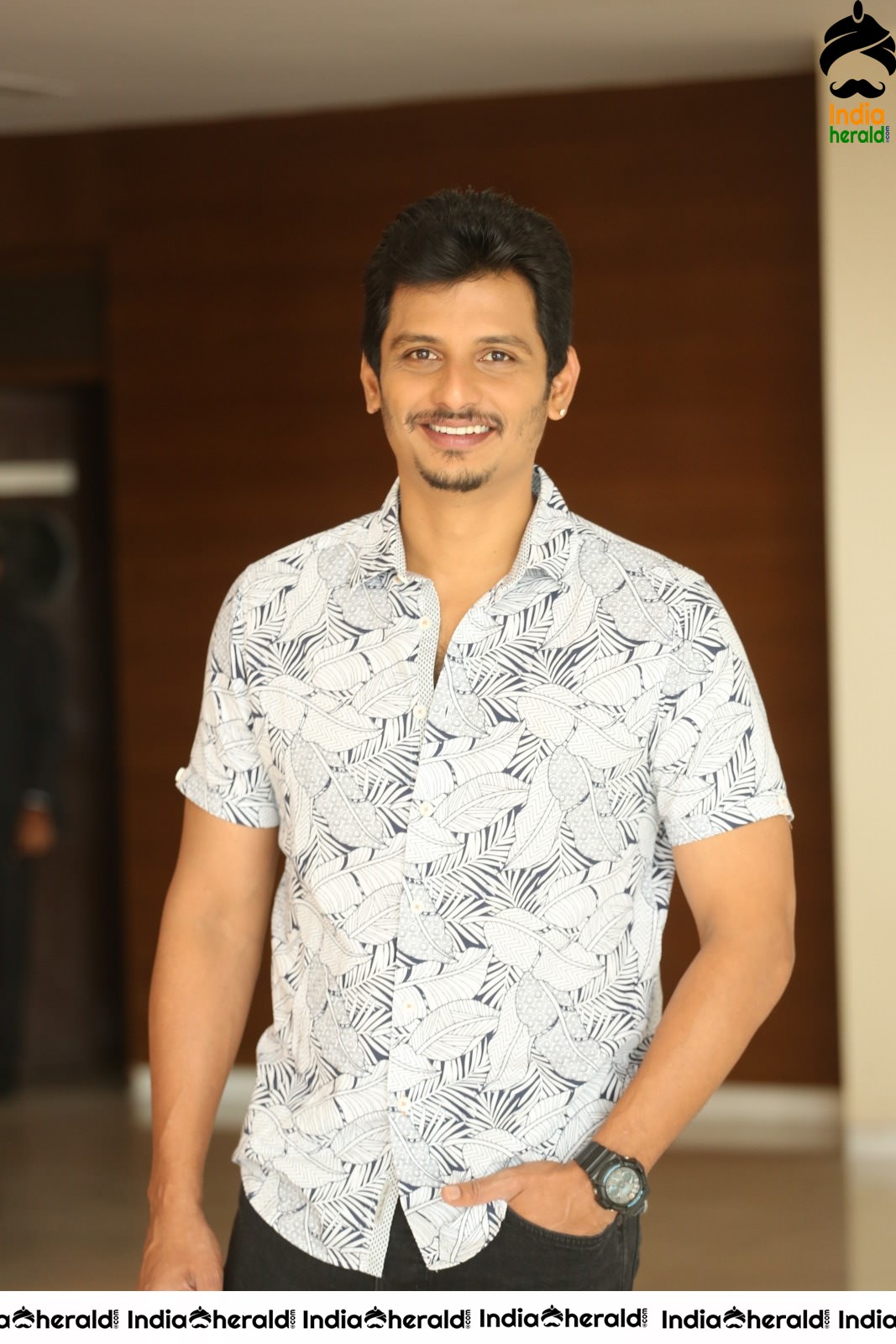 Actor Jiiva Interview Stills for his latest release Seeru movie Set 2