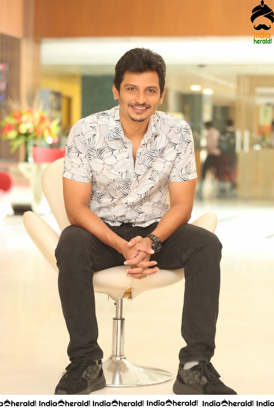 Actor Jiiva Interview Stills for his latest release Seeru movie Set 2