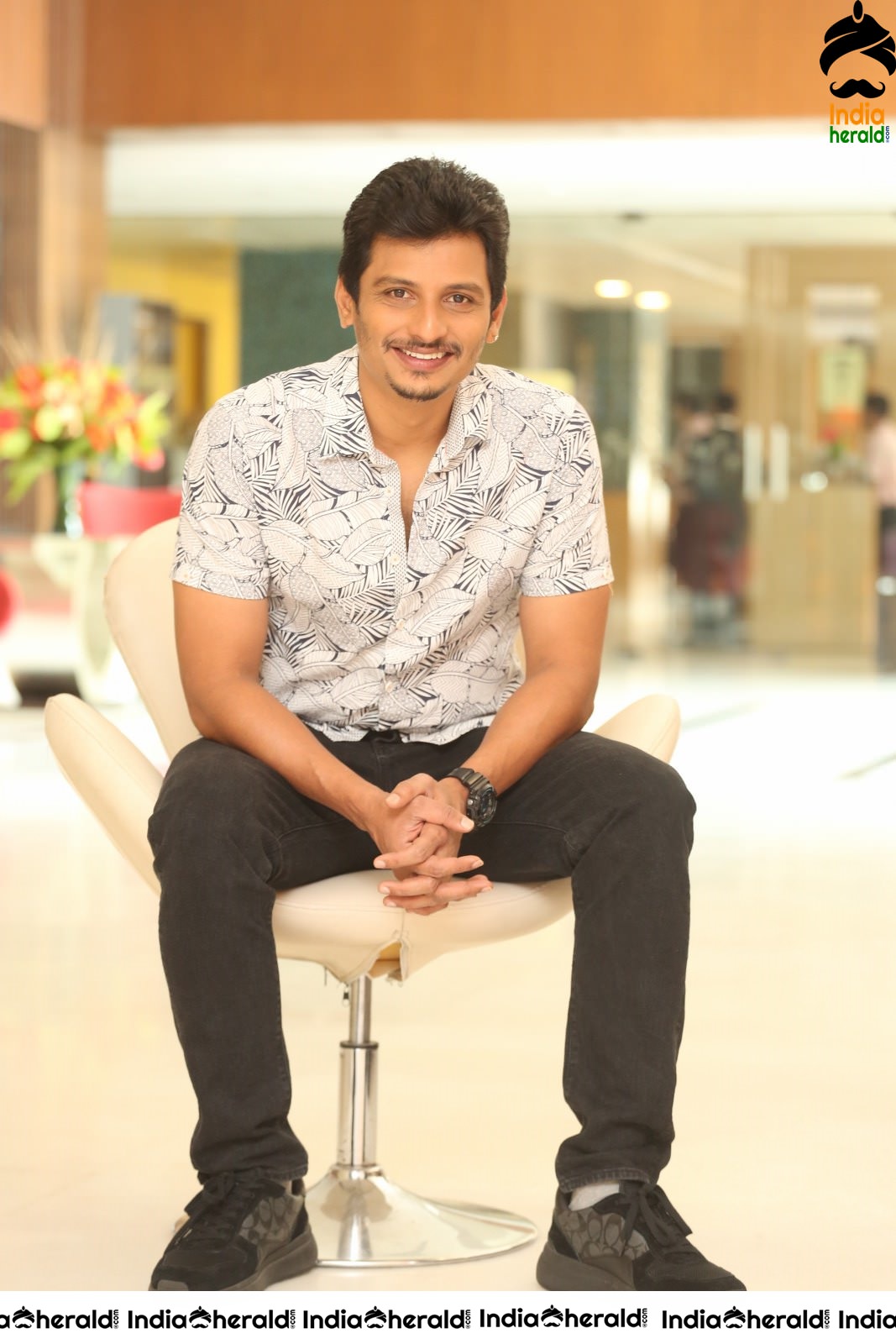 Actor Jiiva Interview Stills for his latest release Seeru movie Set 2