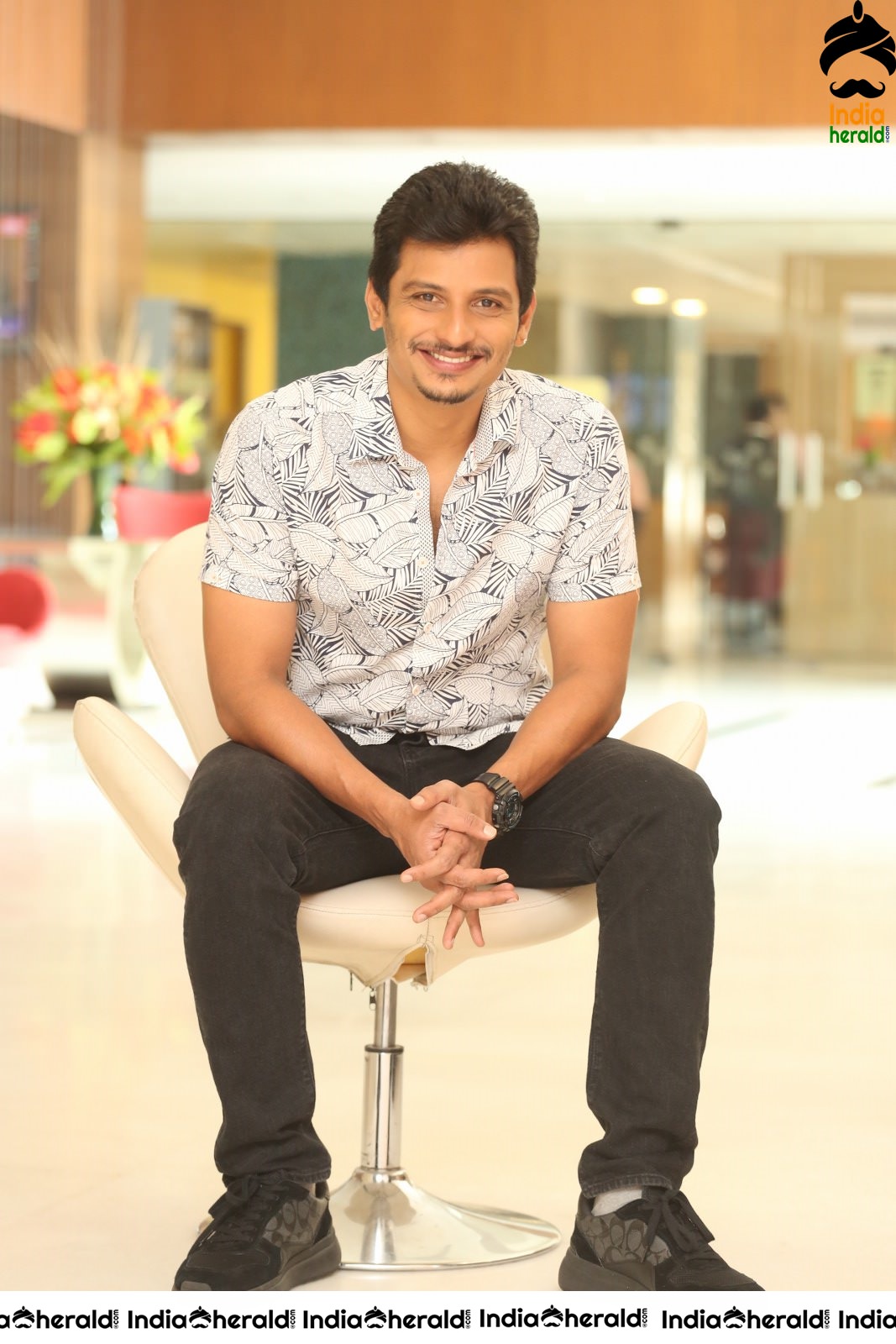 Actor Jiiva Interview Stills for his latest release Seeru movie Set 2