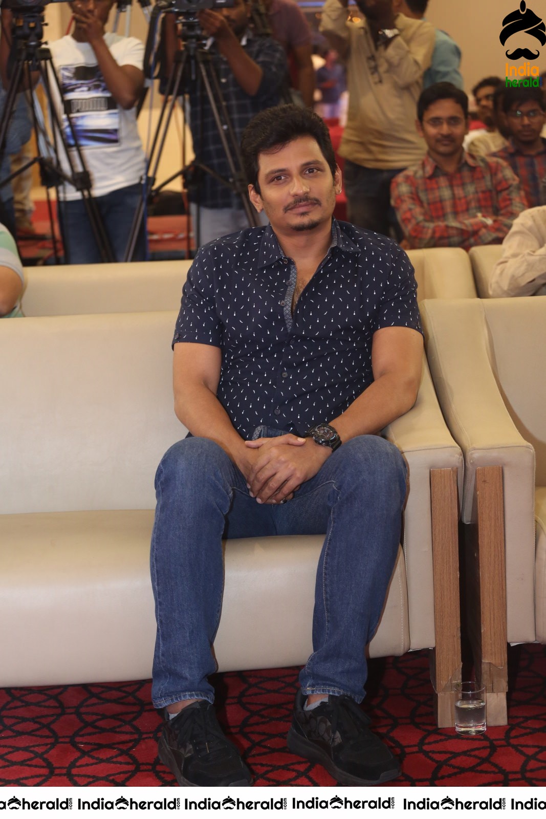 Actor Jiiva Latest Stills from Stalin Andarivaadu movie interview Set 1