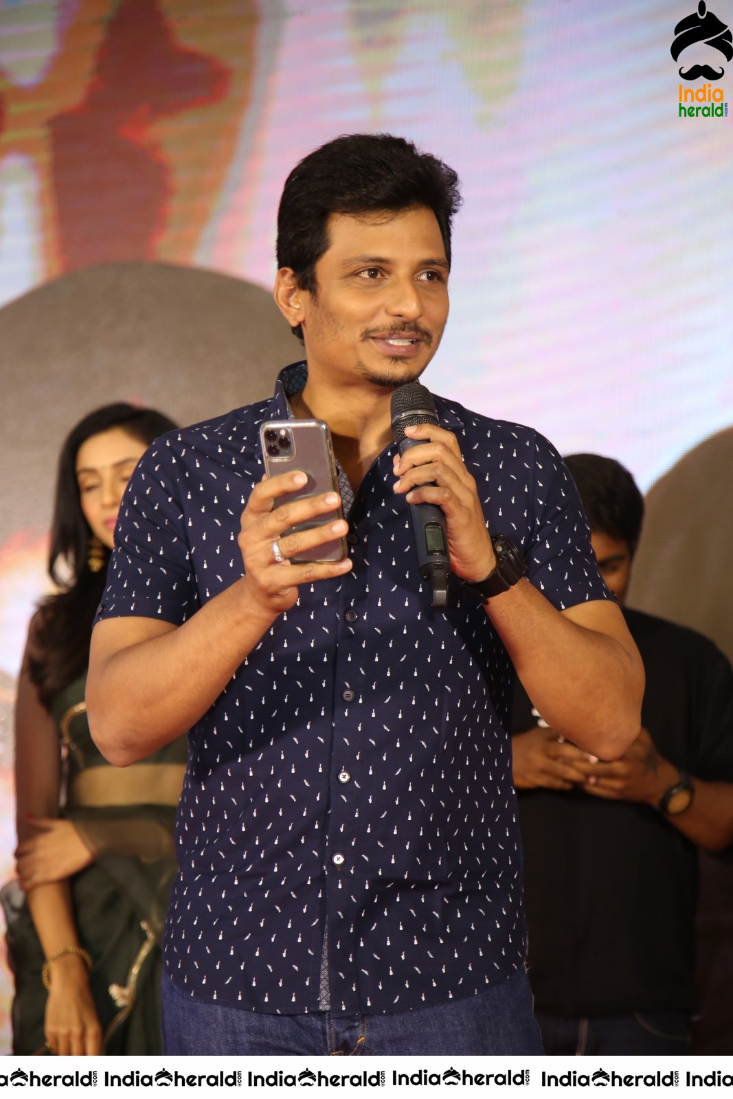 Actor Jiiva Latest Stills from Stalin Andarivaadu movie interview Set 2