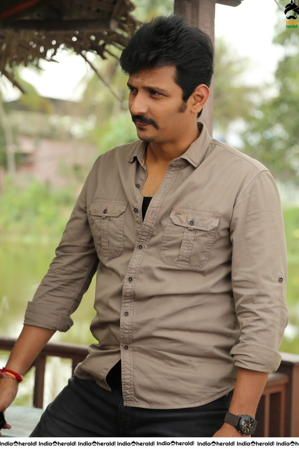 Actor Jiiva Latest Stills from the movie Seeru Set 2